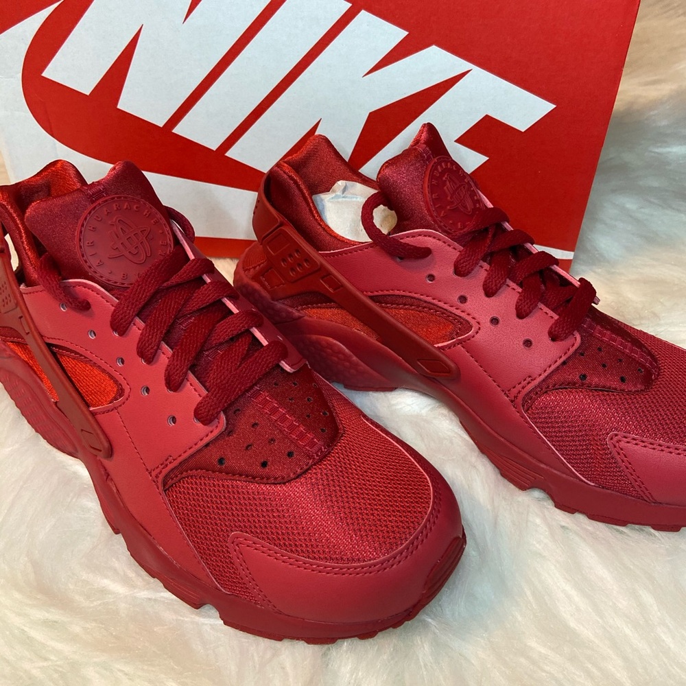 COPY - Men’s / Women’s Nike Huarache Sneakers